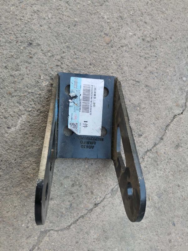 二桥减震器上支架 