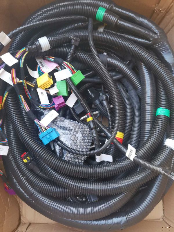 前车架线束总成 