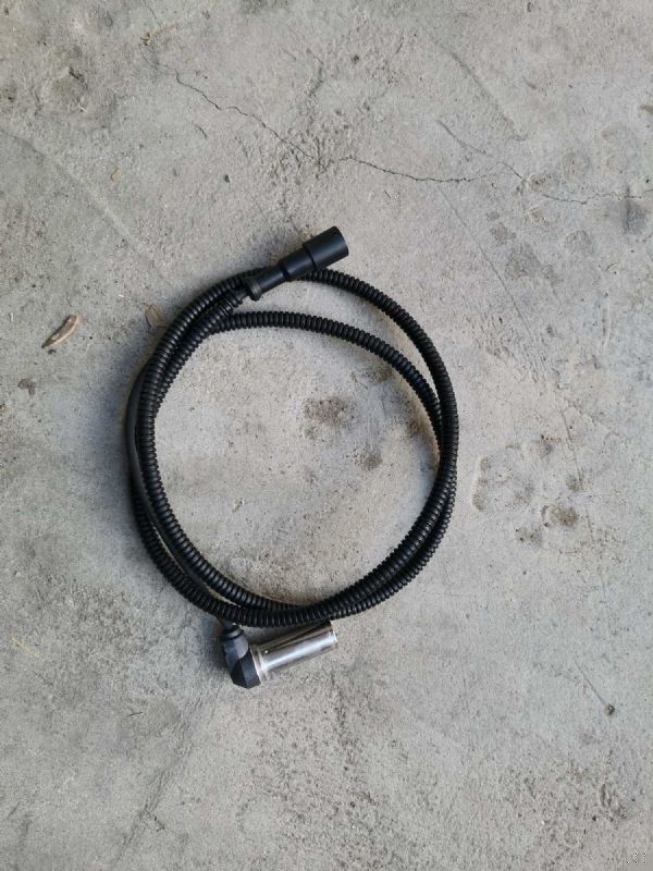 前桥ABS探头总成