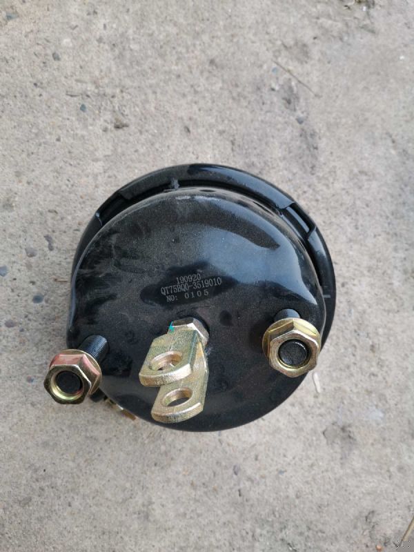 前制动气室总成（左）