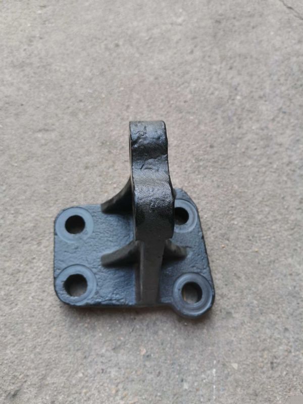 发动机右后支架