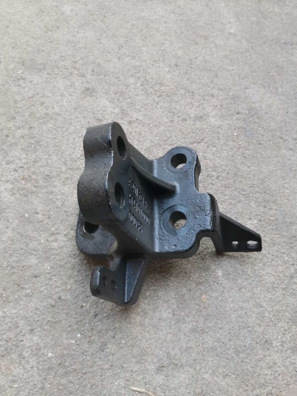 发动机左后支架