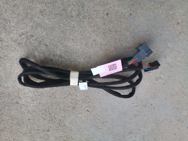 左地板线束总成