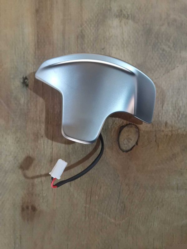 右换挡拨片（开关）