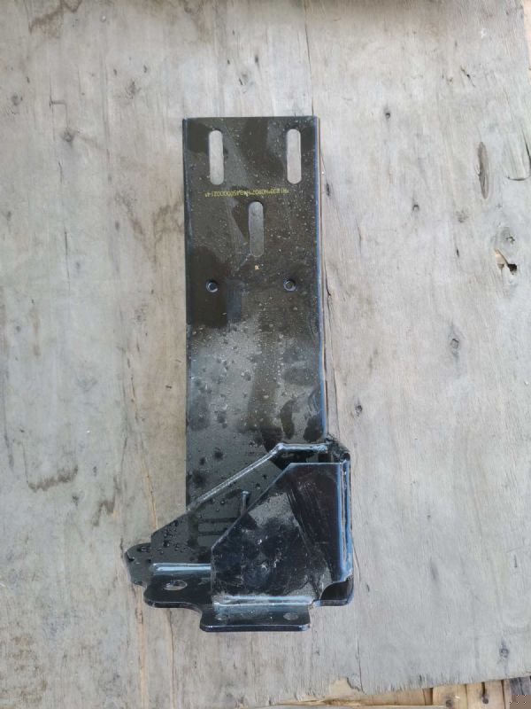 左车架连接支架总成