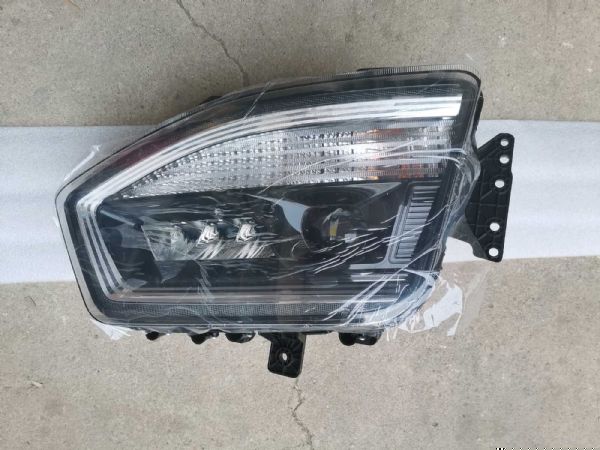 左前组合灯总成