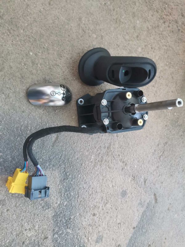 操纵器总成(ZF-AMT)