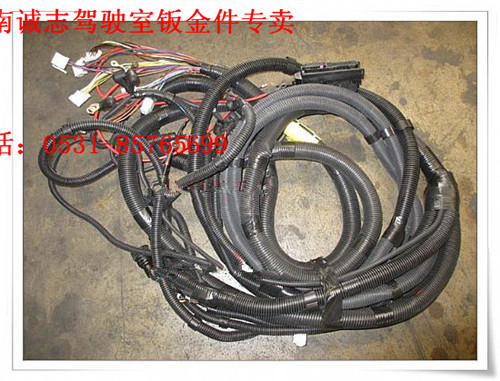 DZ9100774331,,济南诚志重型汽车驾驶室钣金件专卖