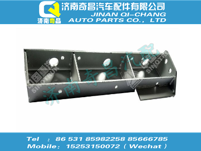 wg9725543360,汕德卡配件 汕德卡消声器前支架,济南奇昌汽车配件有限公司