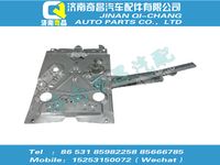 wg1664335404,豪沃配件 豪沃右玻璃升降器总成（手动）（与左件对称）,济南奇昌汽车配件有限公司