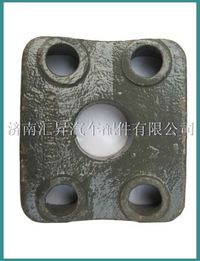 重型豪沃howo配件后钢板压板牵引车图1