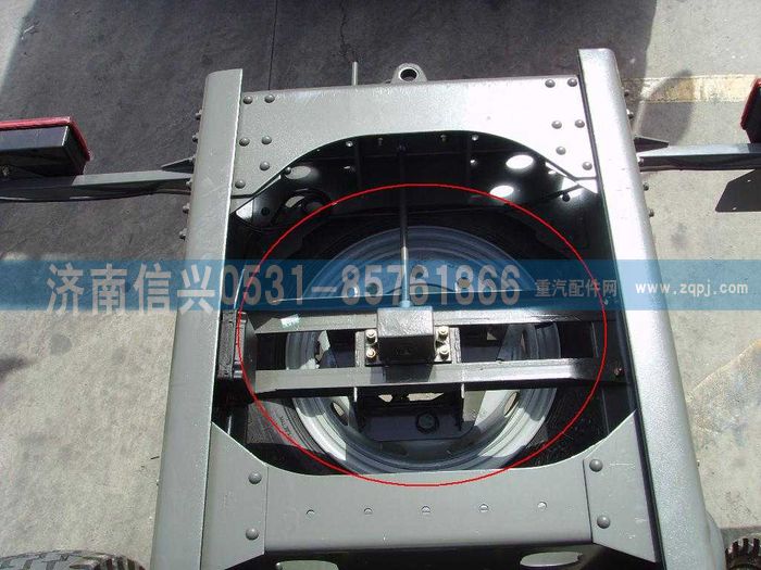 AZ9625860065,备轮固定架带传动装置总成（后置）,济南信兴汽车配件贸易有限公司