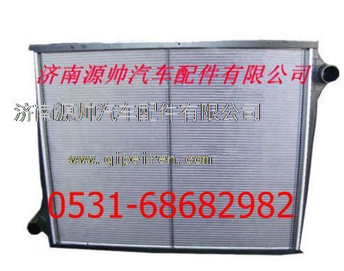 重汽豪沃散热器水箱图1