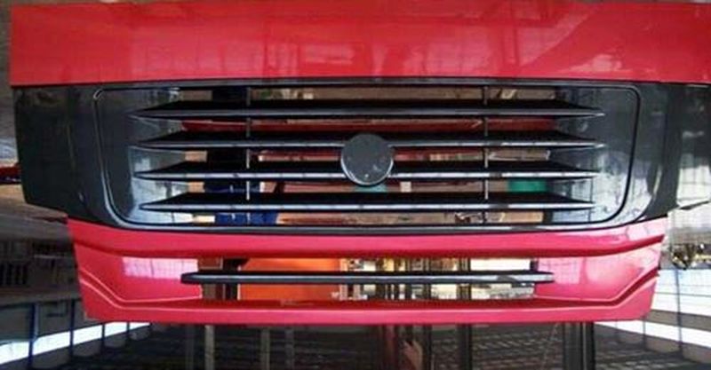 重汽豪沃特种车前面罩图1