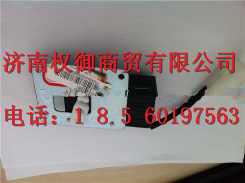 WG1682827044,重汽新斯太尔左右仪表面罩组件WG1682167010WG1682167104,济南权御进出口有限公司