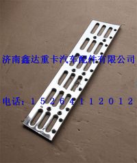WG1642240060    ,重汽豪沃10款保险杠防滑板                                             ,济南鑫达重卡汽车配件有限公司