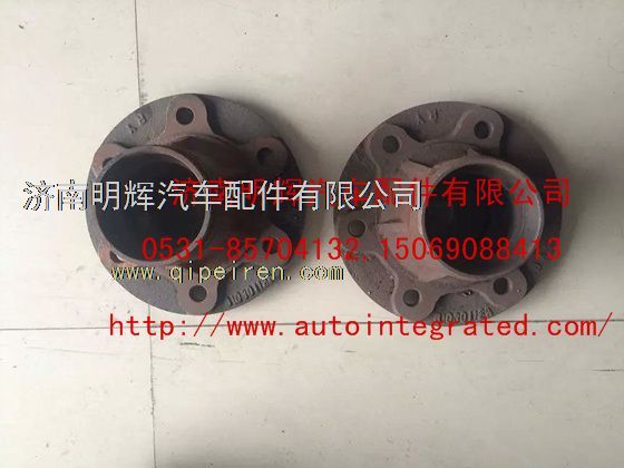 重汽豪沃（HOWO）轻卡配件前轮毂/310310112A