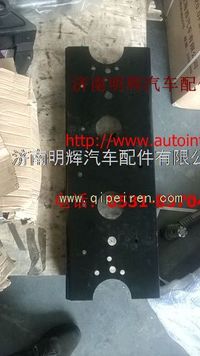 豪曼轻卡底盘配件、豪曼第一道横梁