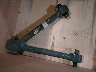 AZ9725529272   V型推力杆总成