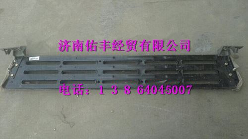重汽豪沃铁格栅骨架总成AZ1642240012图1