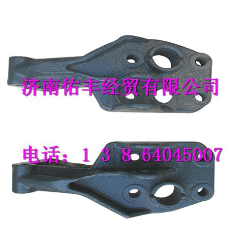 重汽豪沃A7驾驶室后悬右下支架AZ1664440012图1