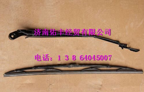 WG1661740023,重汽豪沃A7雨刮臂WG1661740023,济南佑丰经贸有限公司（原镐煜）