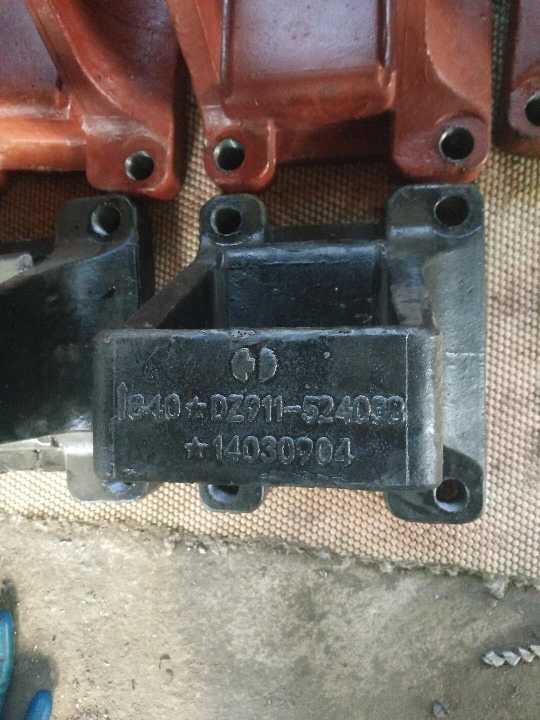 特价德龙铸钢加重型高仿钢板座DZ911524038