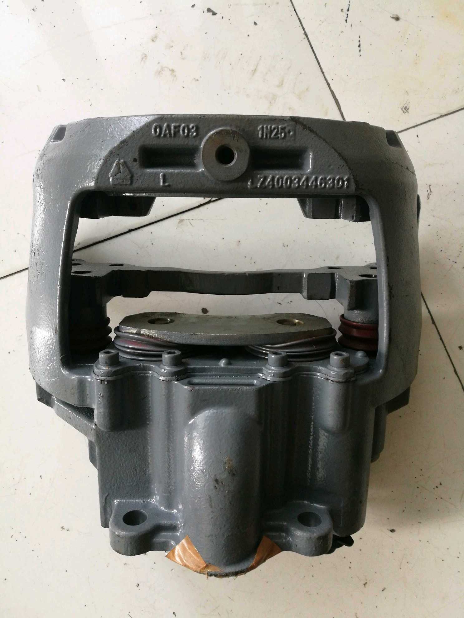 LZ4003446301,盘式制动器,济南寻金贸易有限公司
