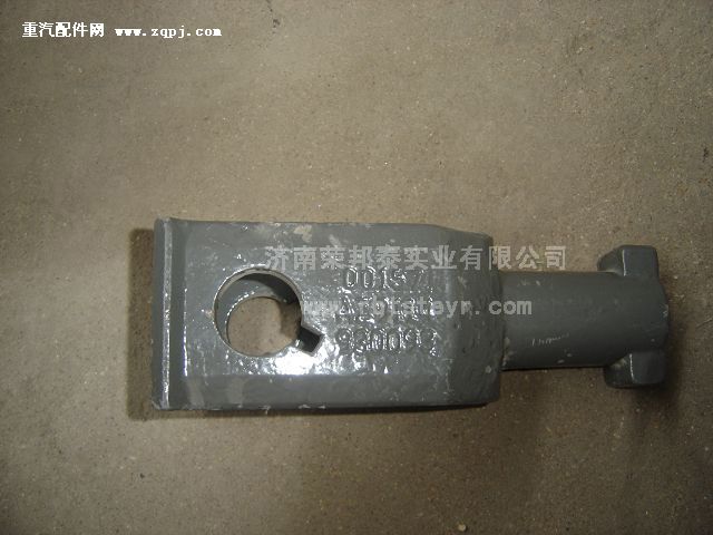 199000930113,199000930113.牵引钩(配豪沃),济南港新贸易有限公司